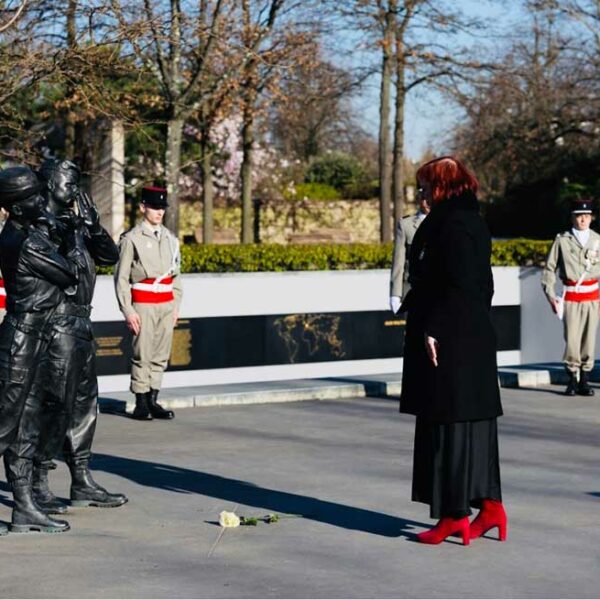 Cérémonie du souvenir hommage aux Français morts en opérations extérieures